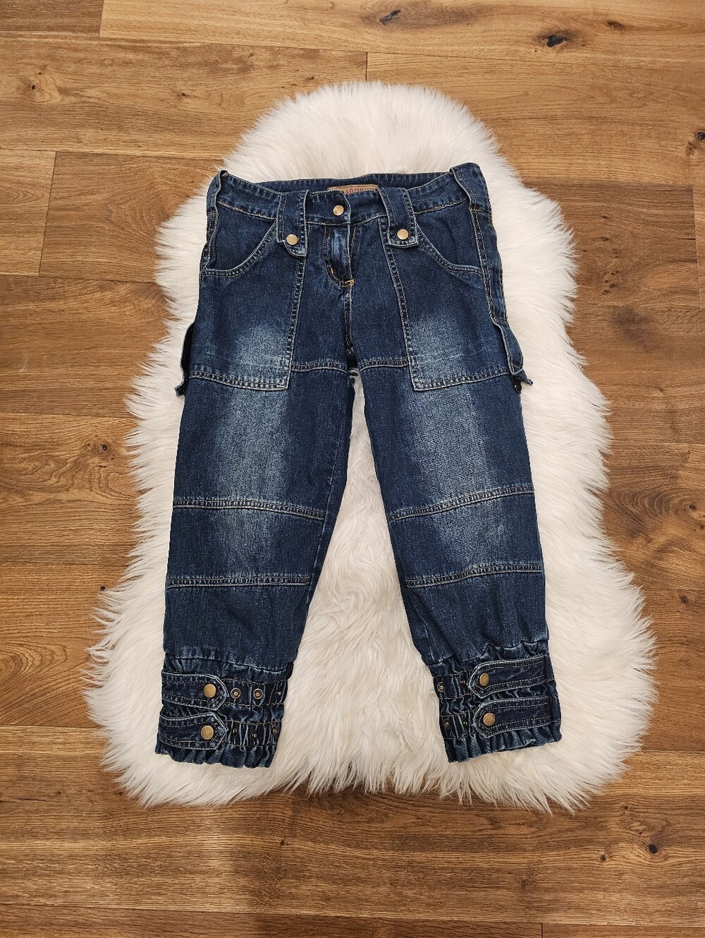 Vintage Low Rise Dark Wash Denim Capris